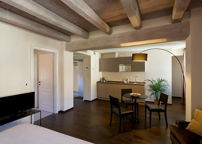 Palazzo De' Rossi Hotel Sasso Marconi