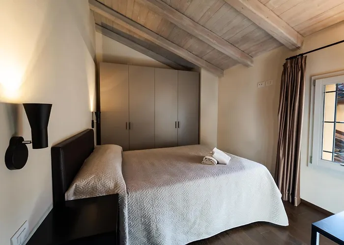 Palazzo De' Rossi 萨索马可尼