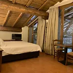 Palazzo De' Rossi Szálloda 3*