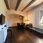 Palazzo De' Rossi 3*