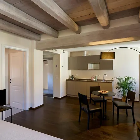 Palazzo De' Rossi Otel Sasso Marconi