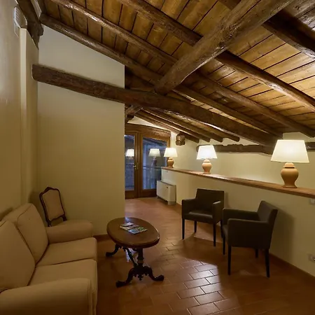 מלון Palazzo De' Rossi סאסו מרקוני