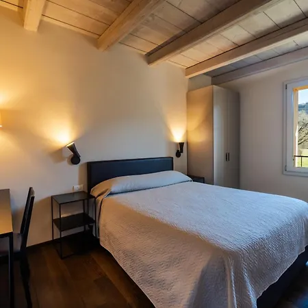 Palazzo De' Rossi 3* 萨索马可尼