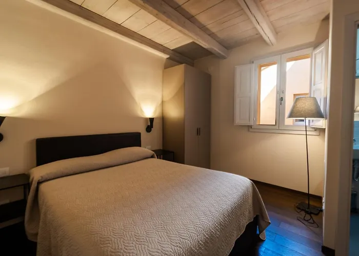 Palazzo De' Rossi 3* 萨索马可尼