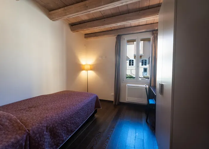 Palazzo De' Rossi 3*