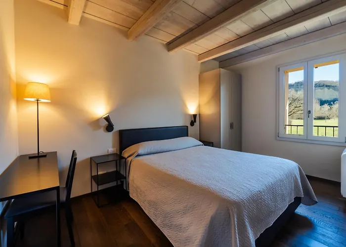 Palazzo De' Rossi 3* 萨索马可尼